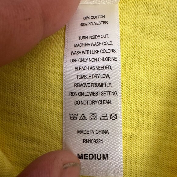 Decorated Originals Womens 3/4 Sleeve Yellow Top Rhinestone Daisy Design Size M - Picture 6 of 6